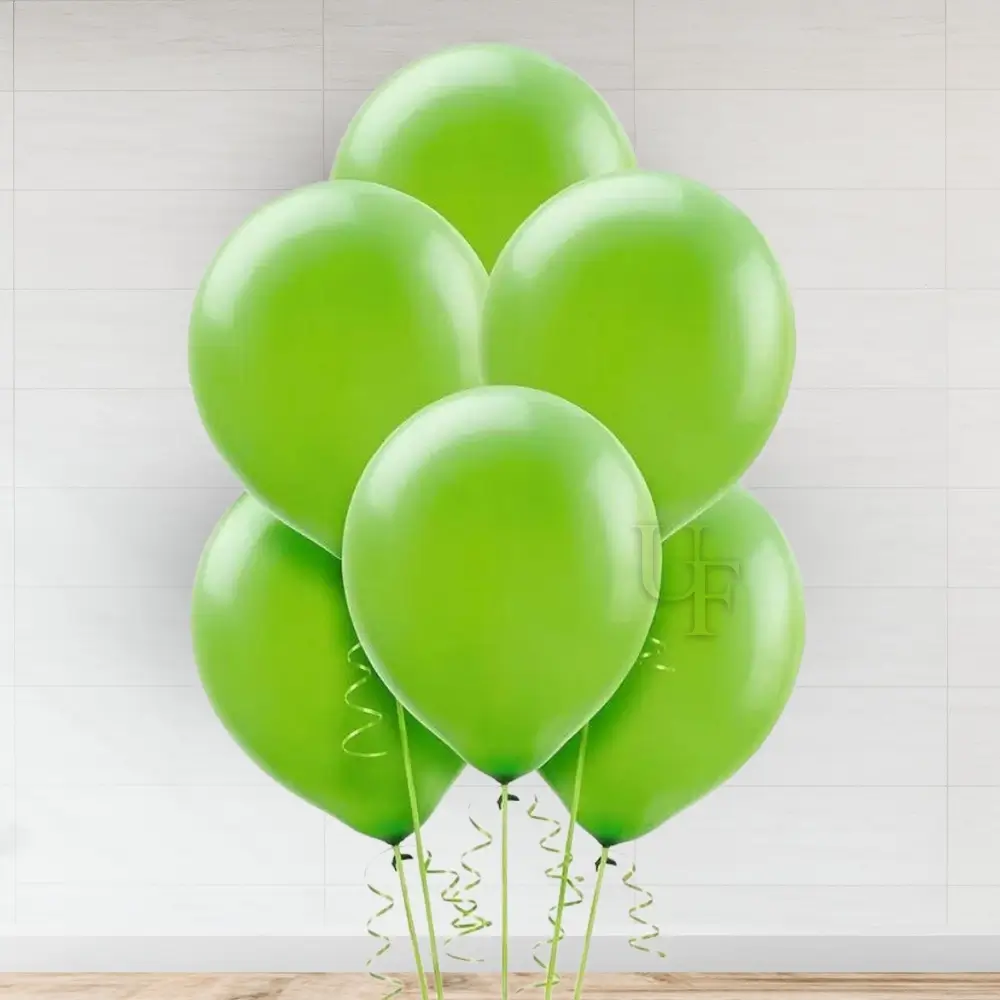 6 pieces of green latex balloons