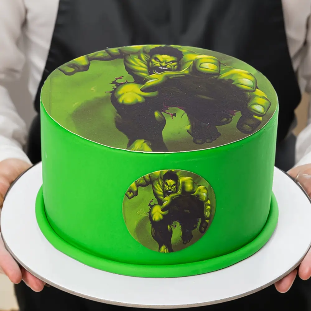 2 kg Hulk photo cake with chocolate sponge and chocolate ganache filling