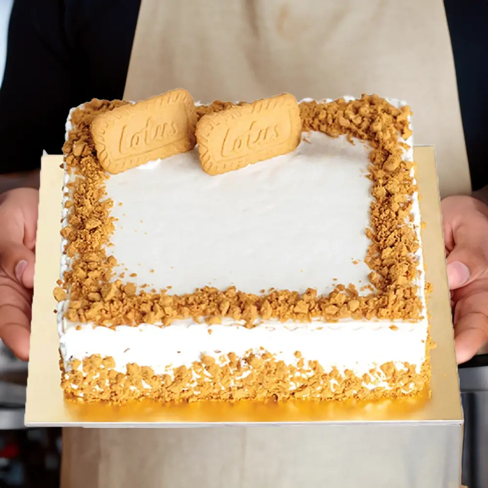 A 1 kg of lotus biscoff cake